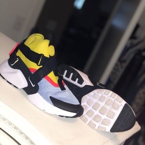 Super cute Nike shoes.